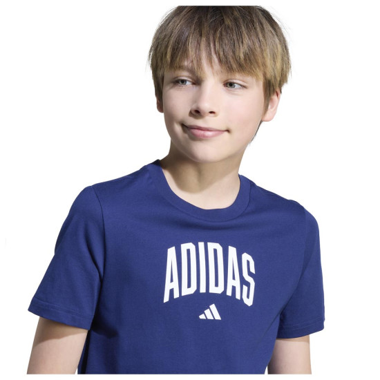 Adidas Παιδική κοντομάνικη μπλούζα Collegiate Graphic Tee Adidas Παιδική κοντομάνικη μπλούζα Collegiate Graphic Tee